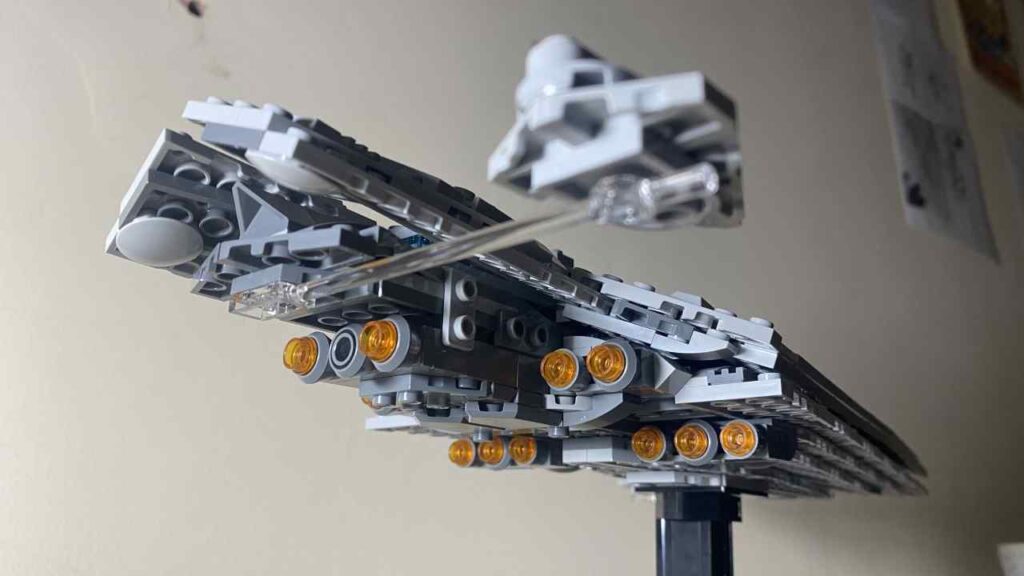 A look at the bottom thrusters on the Executor. Captured by Bricka.