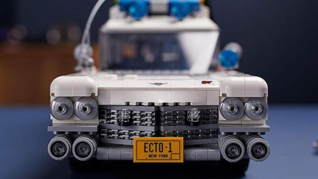 A close up of the bonnet on the LEGO Ghostbusters set.
